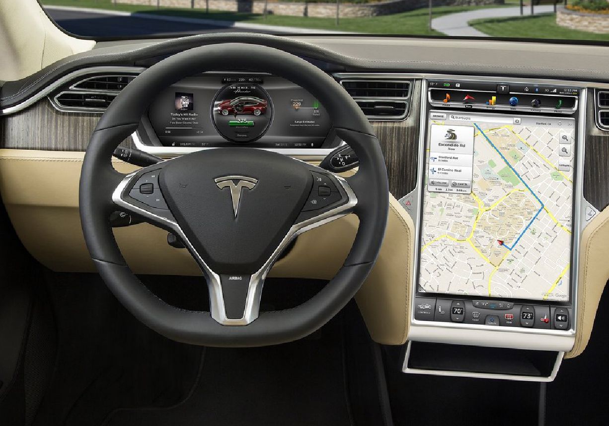 Tesla-Model-S-Dashboard-View